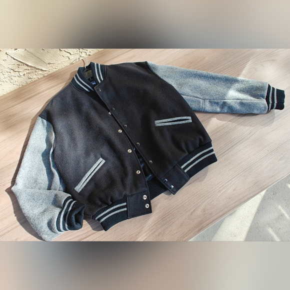 Store Close Mid Of Nov!!Vintage Disney Varsity Jacket Unisex S-M - Picture 2 of 6